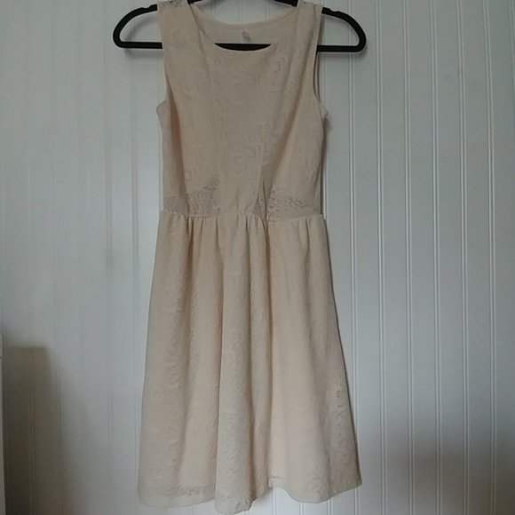 Dress - Picture 1 of 2